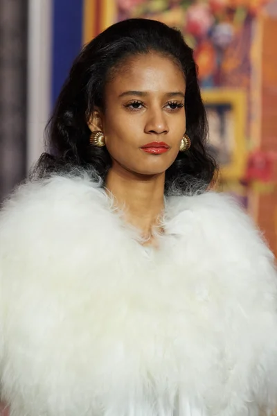 Look 10